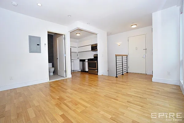 Rented by Spire Group | media 18