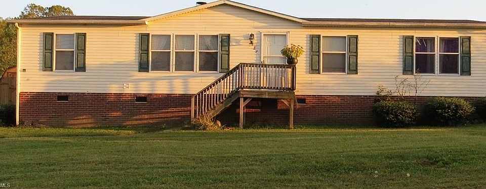 1st image of 127 Yorkshire Dr