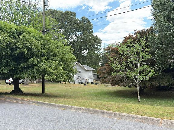 3rd image of 2792 Rocky Ridge Rd NW