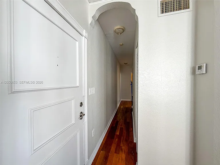 1027 Pennsylvania Ave #303 — Photo 13