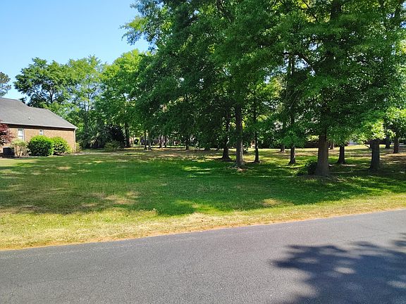 3rd image of 218 Ridge Lake Dr