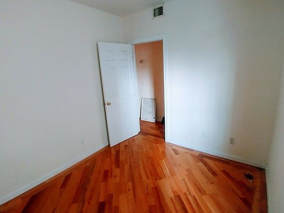 2nd image of 338 Hamilton Ave #3C