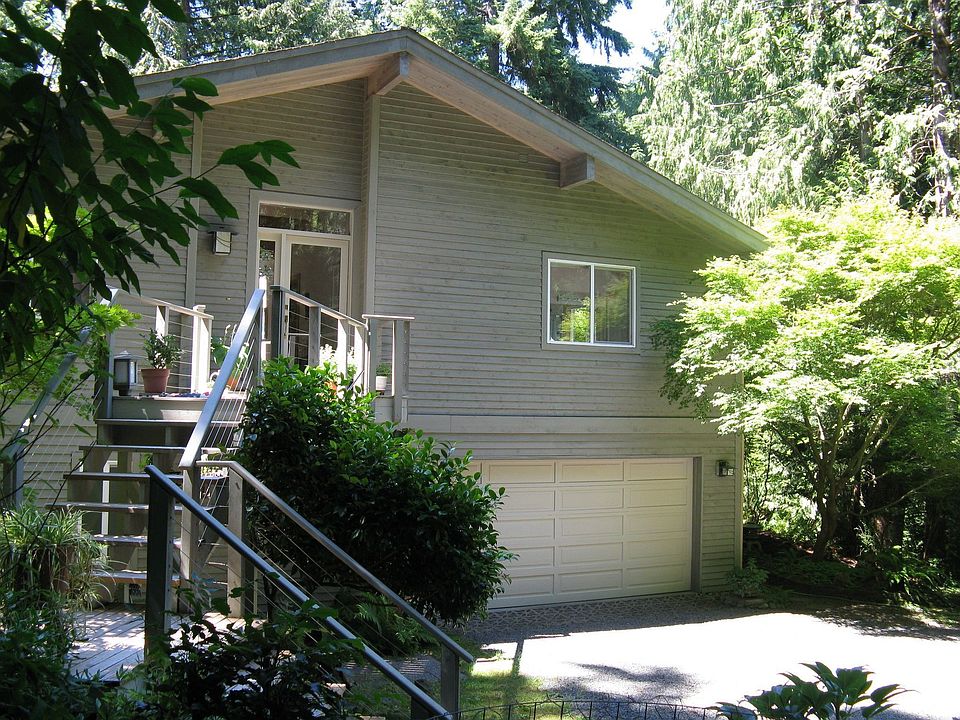1st image of 4405 Palomino Dr NE