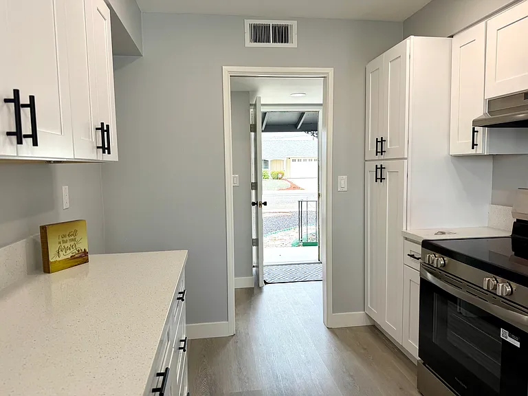 26090 Portrush Dr — Photo 22