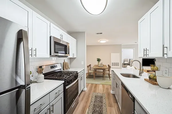 Eagle Rock Apartments at Freehold — Photo 11
