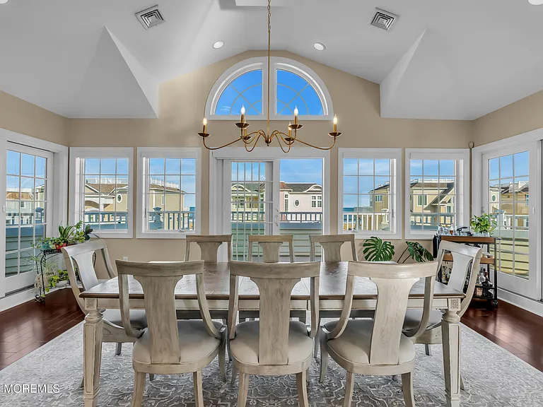 2 Tradewinds Ln — Photo 13