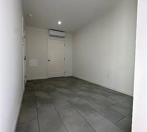 4th image of 346 W 53rd St #5