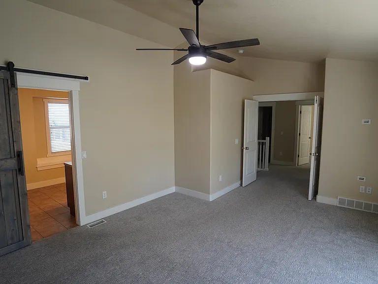 870 W Steeple Chase Dr — Photo 23