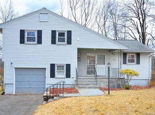 44 Carlyle Rd, West Hartford, CT 06117
