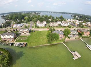 1540 Cass Lake Rd, Keego Harbor, MI 48320