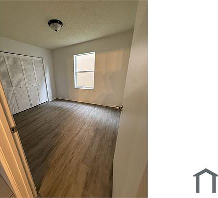 1st image of 21390 Millbrook Ct