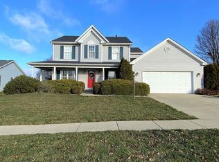 1412 Amy Dr, Mahomet, IL