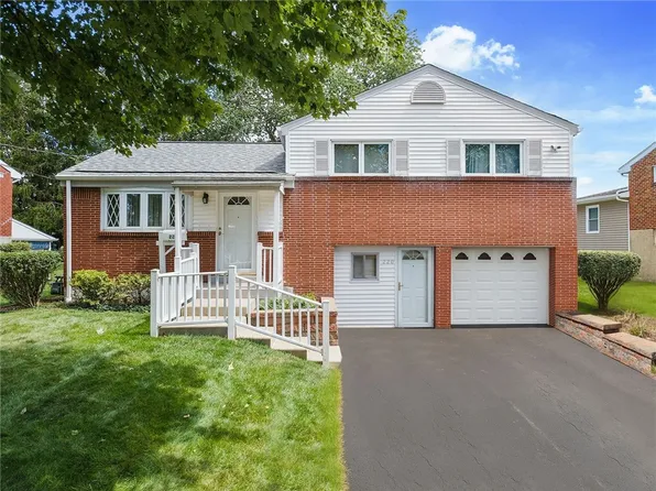 220 Spartan Dr, Monroeville, PA 15146