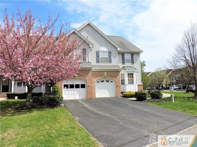 84 Amy Dr, North Brunswick, NJ, 08902