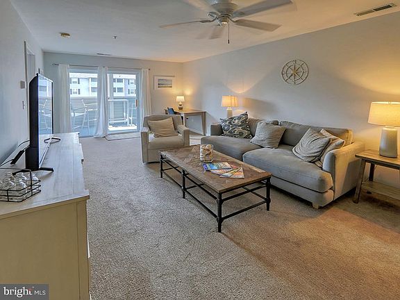 5th image of 3800 Sanibel Cir #3810