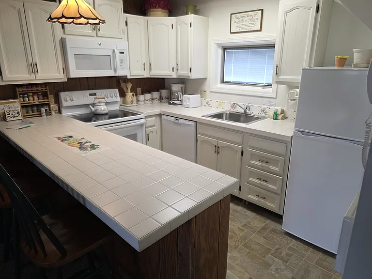 280 3rd Ave #21 — Photo 4