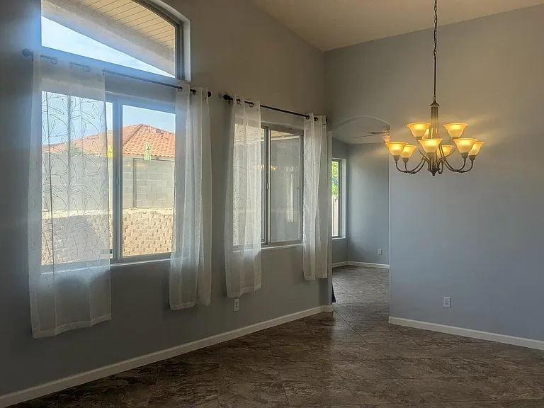 5554 W Carriage Dr — Photo 9