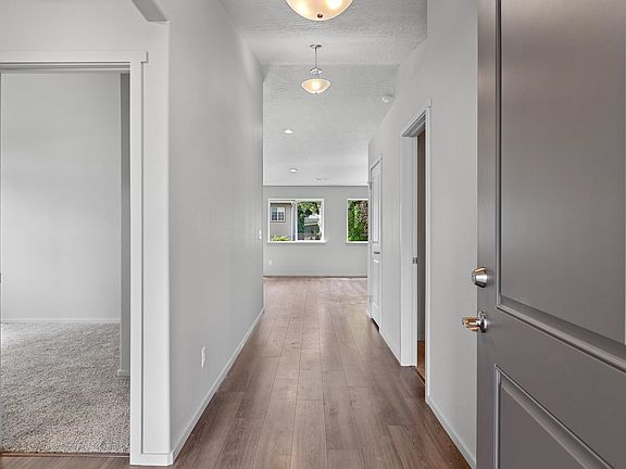 2nd image of 411 N Arc Ct