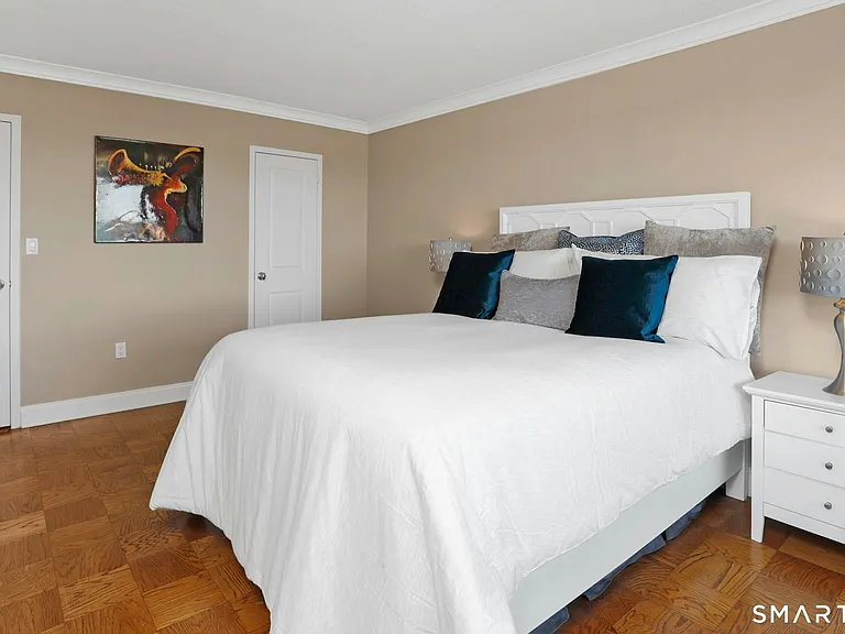 44 Strawberry Hill Ave #7D — Photo 19