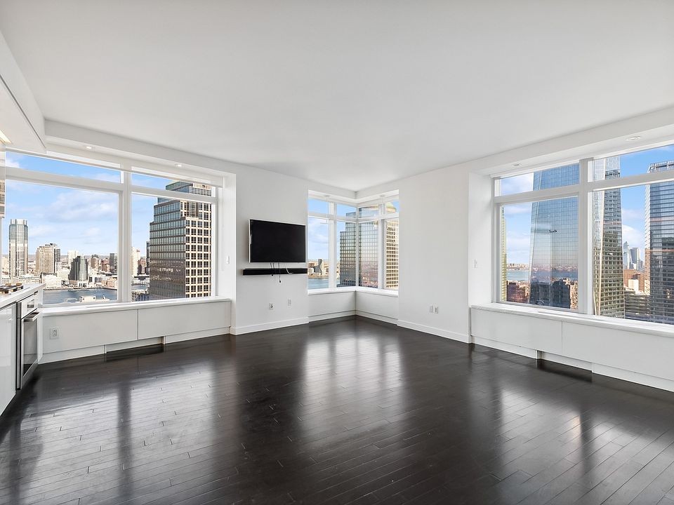 1st image of 123 Washington St APT 40B
