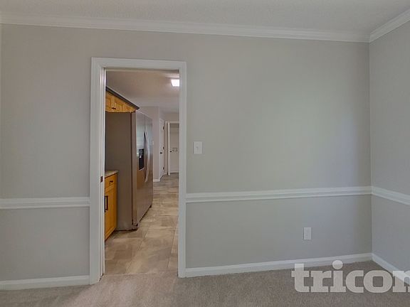 4th image of 713 Trailing Rock Dr