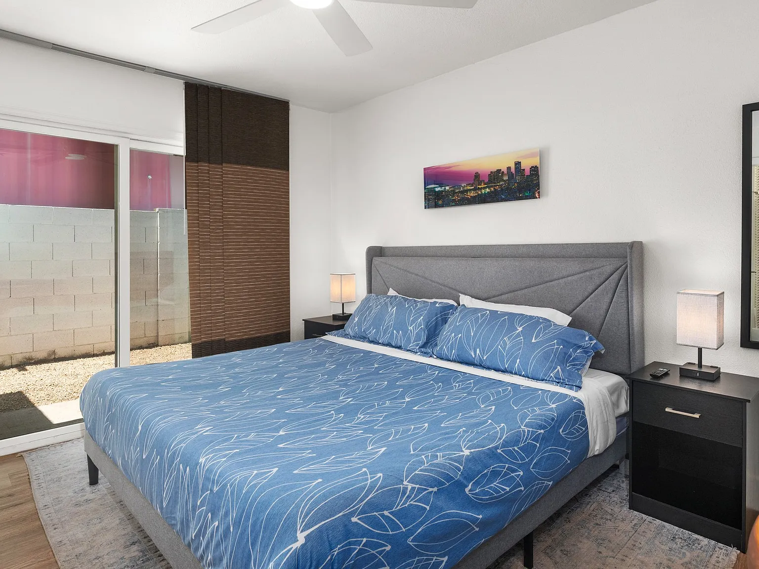 Furnished 1BR | In-Unit Laundry |All Utils Incl | DT PHX | Ideal for Travel Nurses & Relocators - #4 — Photo 2