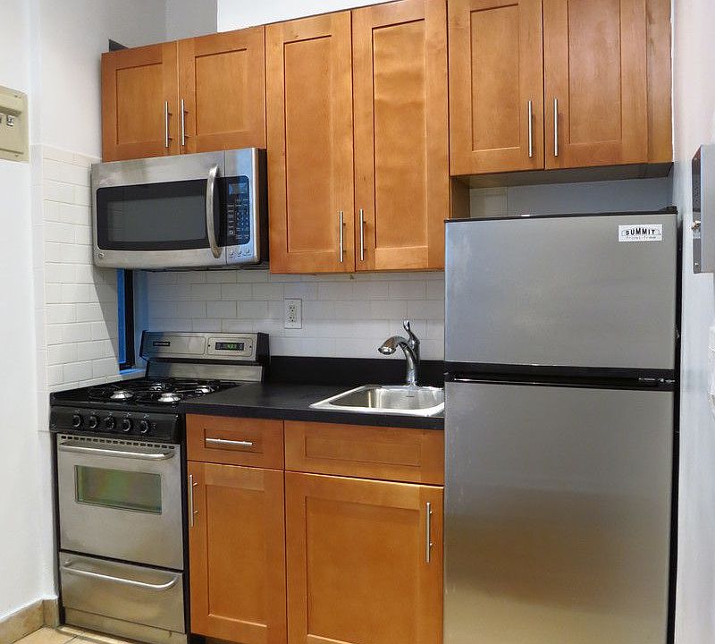 1st image of 425 E 82nd St APT 3C