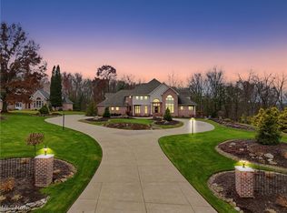 5570 Champion Creek Blvd, Medina, OH 44256