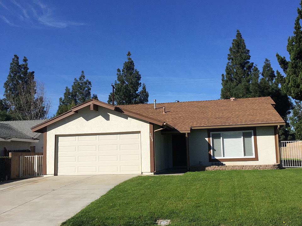 1st image of 2532 S Phoenix Pl