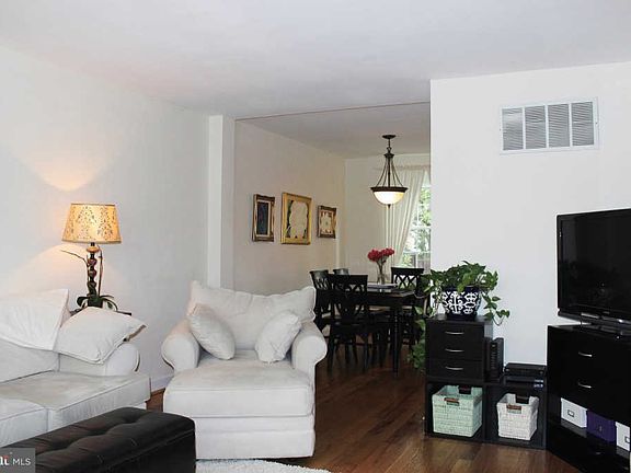 4th image of 3461 S Stafford St #A
