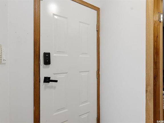 4th image of 925 L AVENUE S