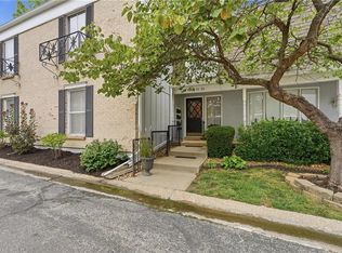8721 Riggs Ln, Overland Park, KS 66212