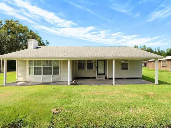 350 Danos St, Raceland, LA 70394