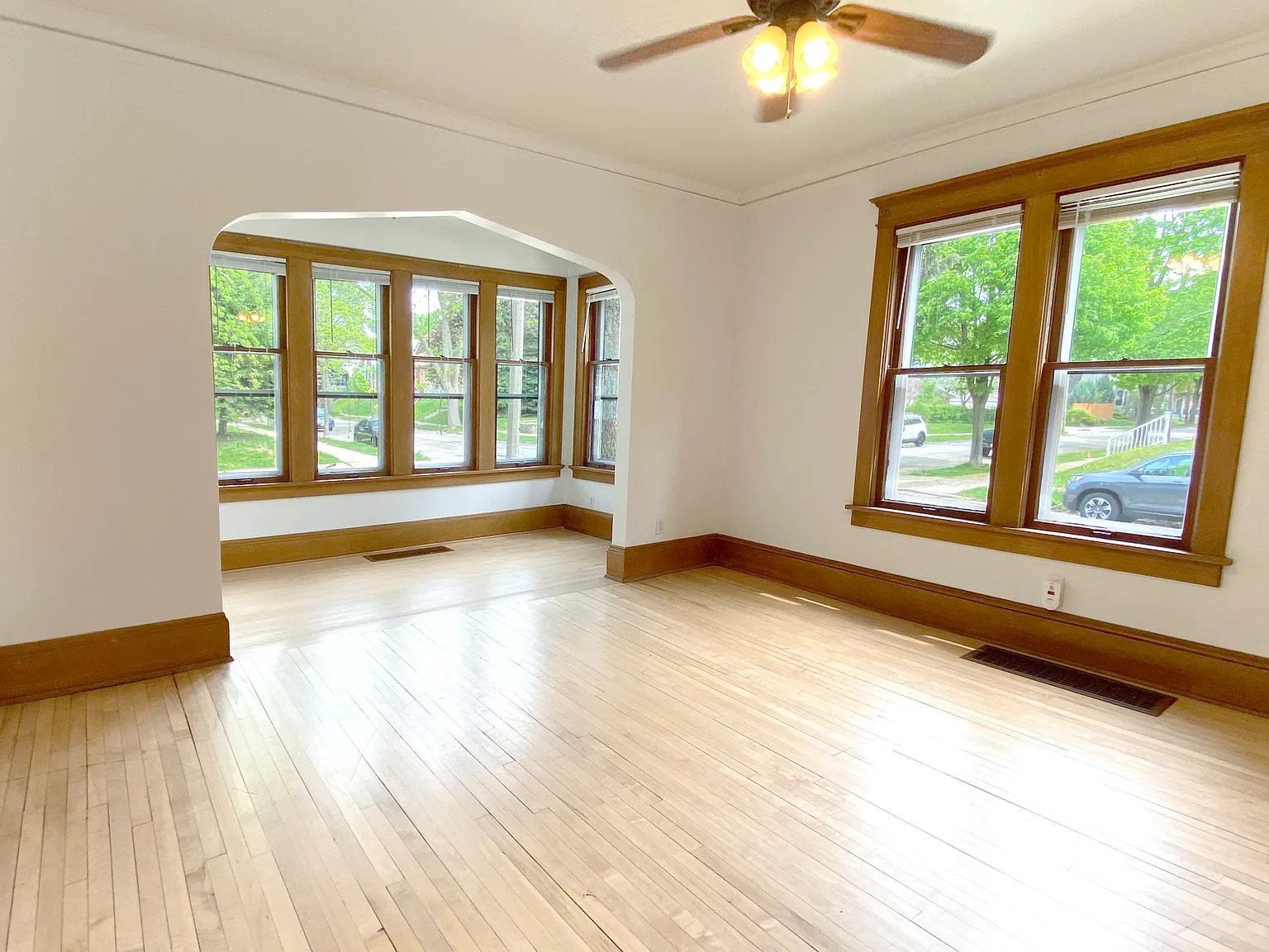 833 E Dakota Street — Photo 3