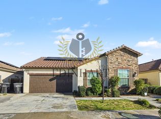 1132 S Simon St, Visalia, CA