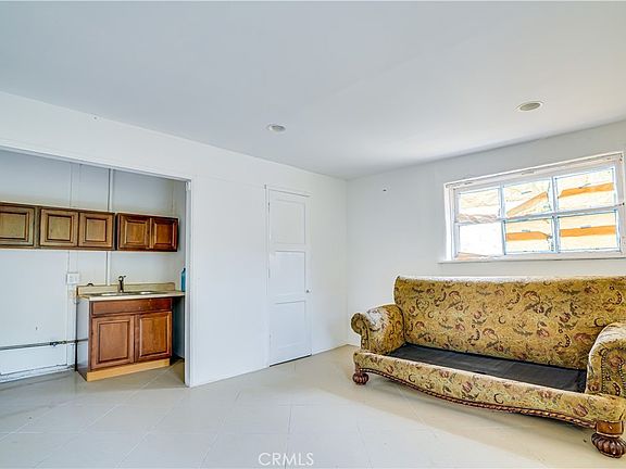 3rd image of 12047 Kagel Canyon Rd