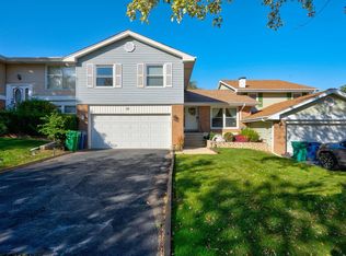 132 Regency Dr, Lombard, IL 60148