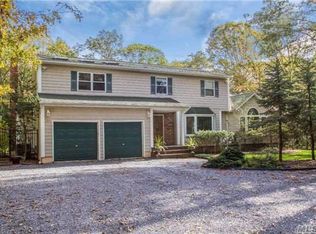 39 Middle Island Blvd, Middle Island, NY 11953