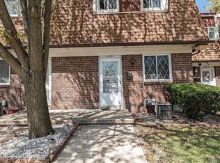 37077 E Aragona Dr, Clinton Township, MI 48036