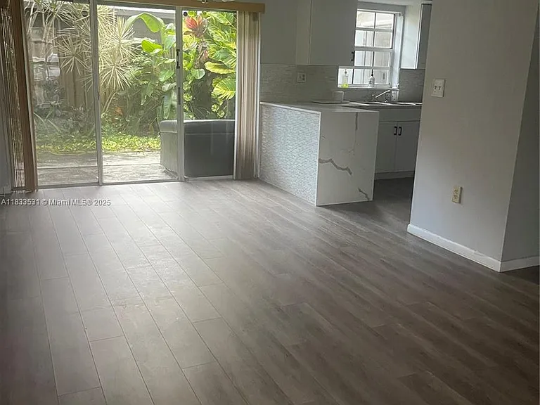 12390 SW 51st Pl — Photo 5