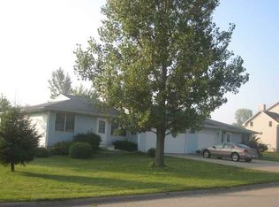 505-507 N Fairway Dr, Lena, IL 61048