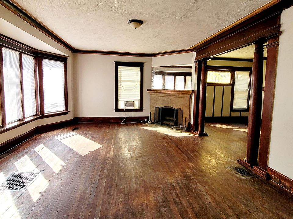 Open concept, living and dining rooms