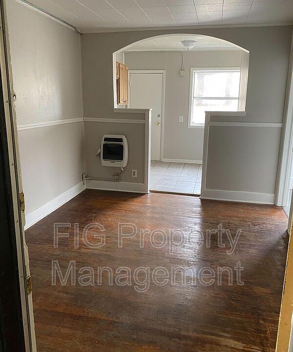 1st image of 429 W G St #18