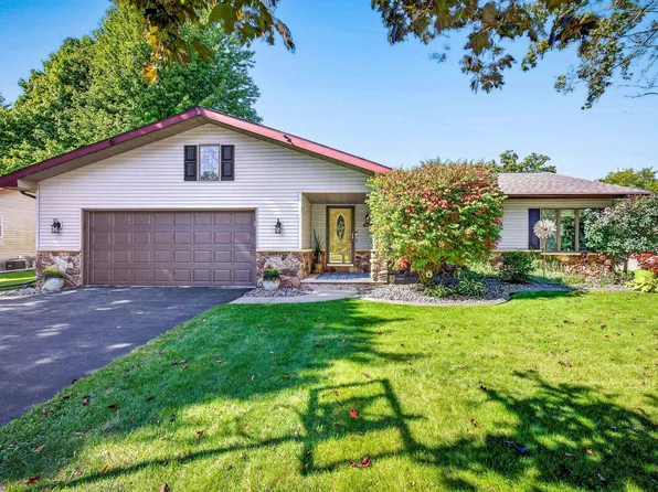 629 Woodside Dr, Seymour, WI 54165