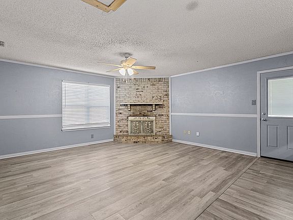 4th image of 223 Countryside Dr
