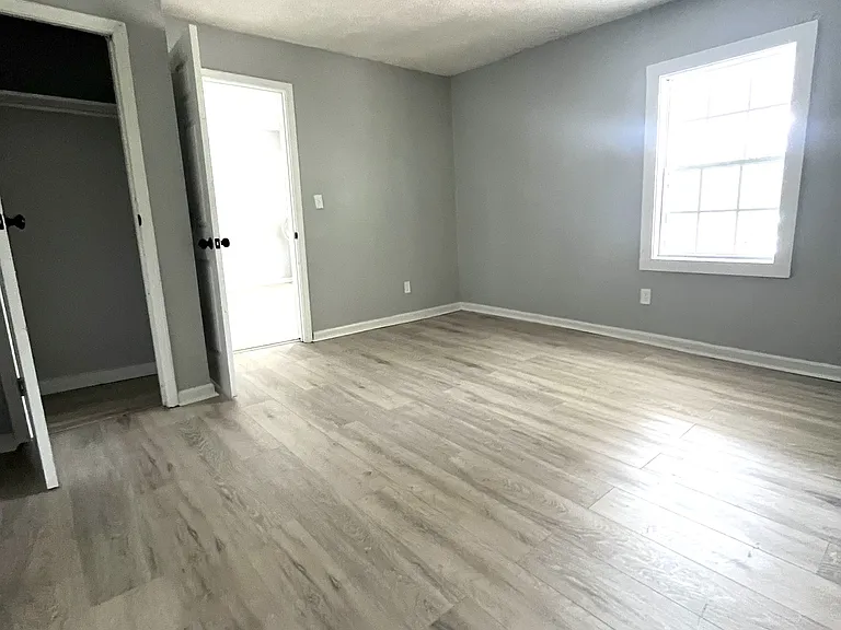 426 Dyer Ave #1 — Photo 3
