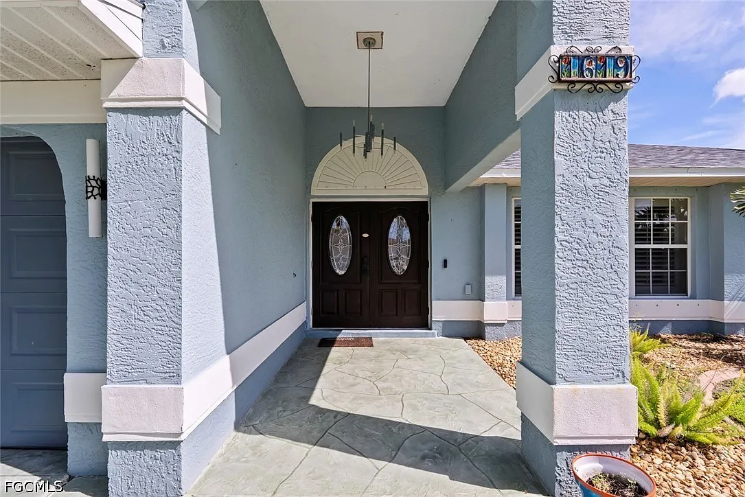 4 bed, 2.0 bath, 2144 sqft, $3,500 — Photo 4