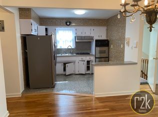 26-09 30th St #2A, Astoria, NY 11102