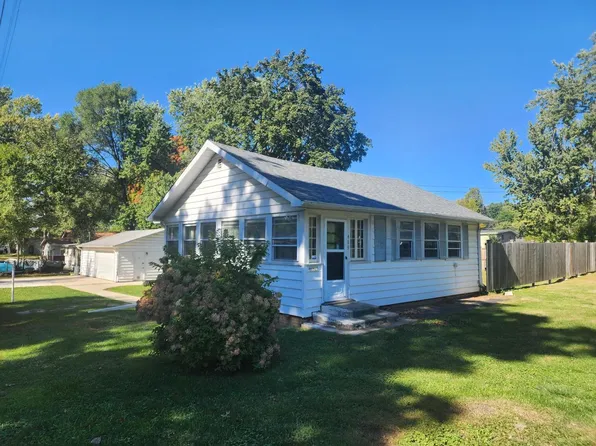 N1469 Moss DRIVE, Genoa City, WI 53128