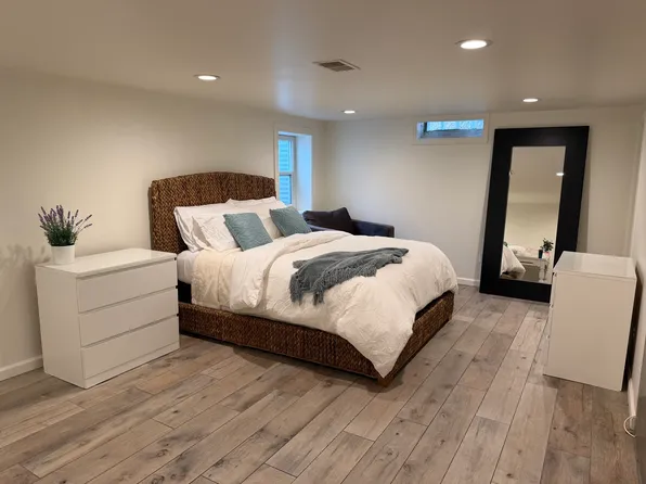 (undisclosed Address), Oak Park, MI 48237